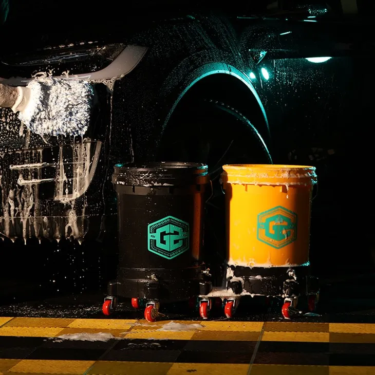 12 car wash bucket set  (2)